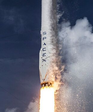Le lanceur Falcon 9 au décollage